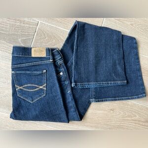 Abercrombie & Fitch perfect stretch Madison Jeans size 2R, NEW